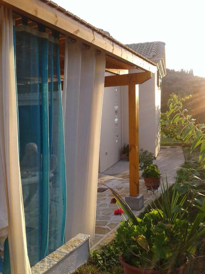 Villa Armonia Vitalades Luaran gambar