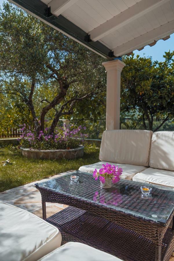 Villa Armonia Vitalades Luaran gambar